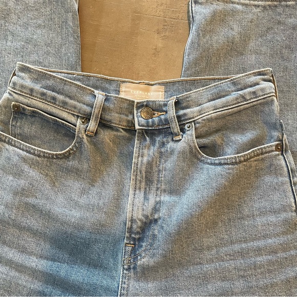 Everlane The Way High Jean in Light Wash - Picture 4 of 9